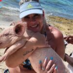 Nassau: Self-Drive Speedboat Ride and Pig Swimming Encounter